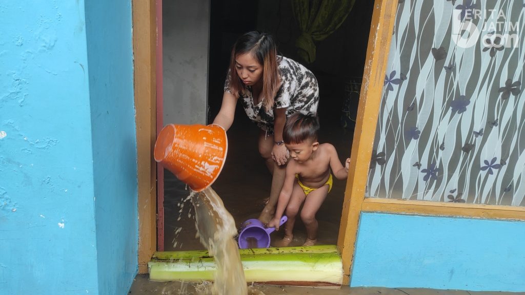 Hujan 4 Jam, Kali Bagong Meluap, Ratusan Rumah di Banyuwangi Terendam