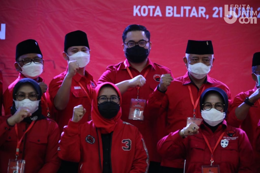 Bupati Kediri Minta Anak Muda Lebih Kreatif di Desa