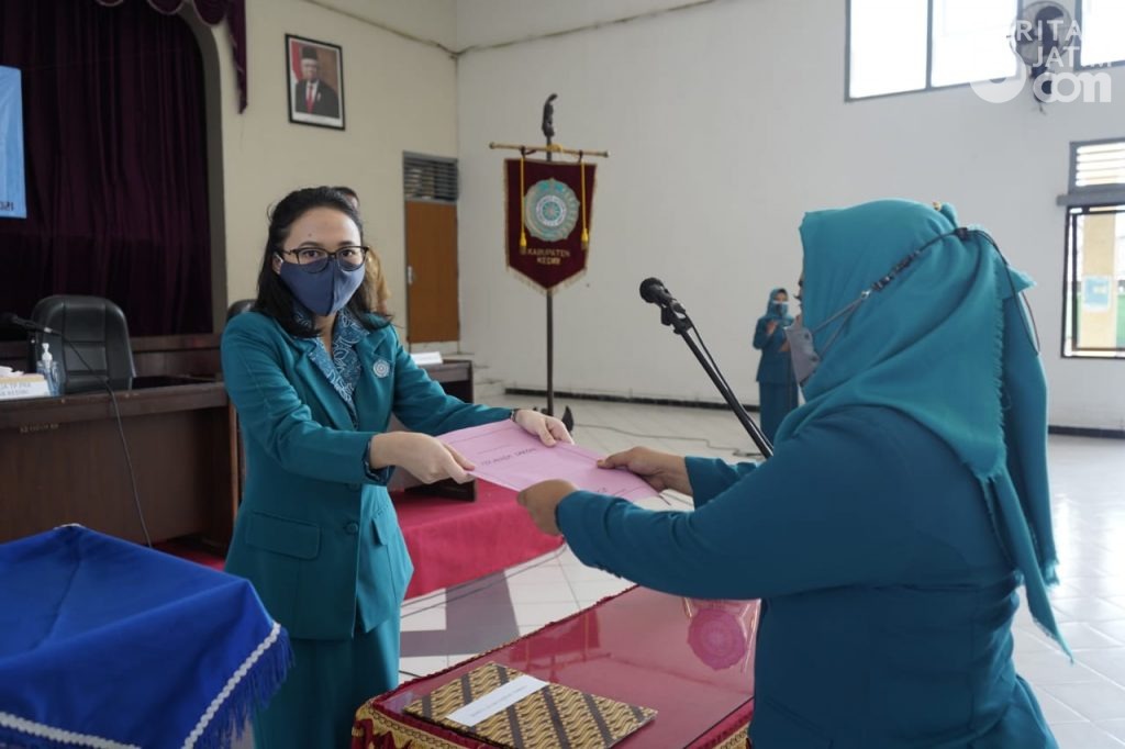 Ketua TP PKK Kabupaten Kediri Lantik Ketua TP PKK 3 Kecamatan