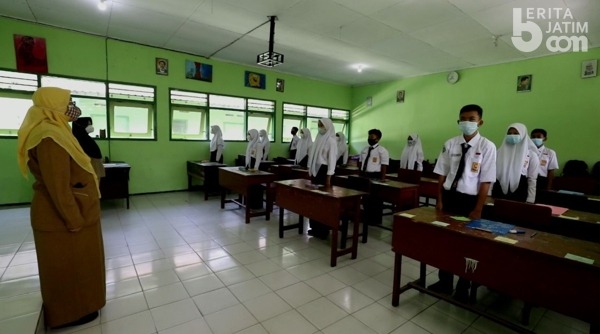 Segala Penjuru Bumi Panji Kediri Kumandangkan Lagu Indonesia Raya
