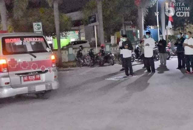 Bupati Madiun Antar Kepergian Nakes yang Meninggal karena Covid