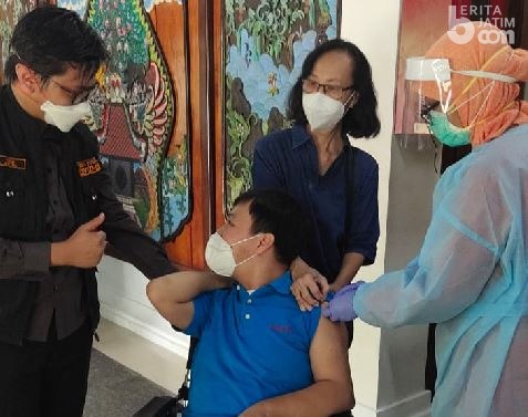 Yayasan Bersih Fasilitasi Kaum Disabilitas Vaksin Dosis Kedua di Gubernuran