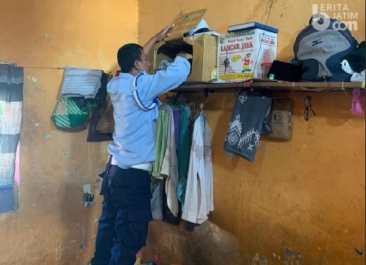Rutan Kelas 2B Sampang Digeledah Petugas, Ini Temuannya