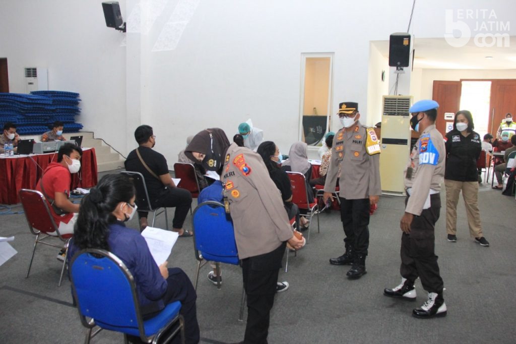 Polrestabes Surabaya Layani Vaksin Anak Usia 12 Sampai 17 Tahun
