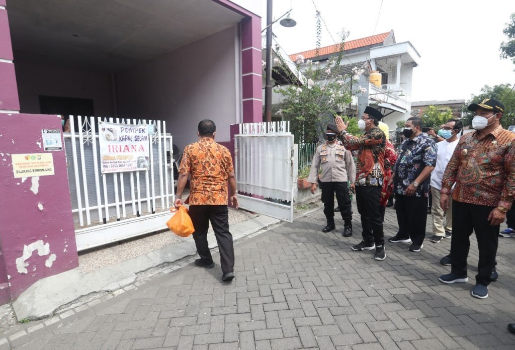 Warga Isoman Dapat Paket Sembako dan Vitamin