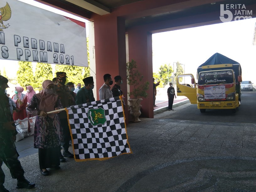 Antisipasi Cuaca Buruk, Sumenep Dahulukan Distribusi Bansos Beras ke Kepulauan