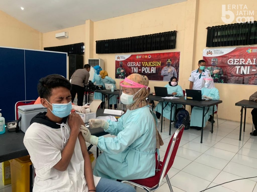 Kebut Herd Immunity, 4.000 Warga Telah Divaksin di Polres Magetan