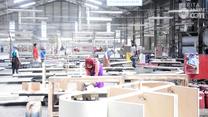 Cek Penerapan PPKM di Perusahaan, Begini Pesan Bupati Mojokerto