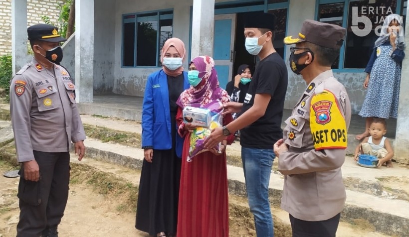 Polres Pamekasan Gandeng Instansi Samping dan Mahasiswa Distribusikan Bantuan