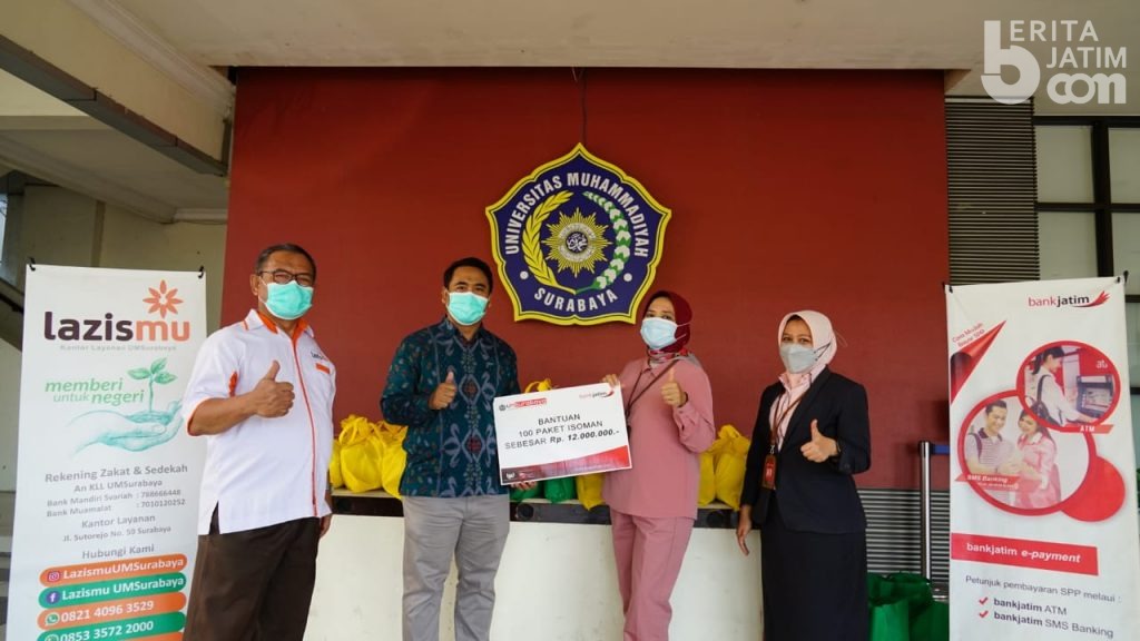 UMSurabaya dan Bank Jatim Bagi Oximeter dan Selang Oksigen Gratis pada Pasien Isoman