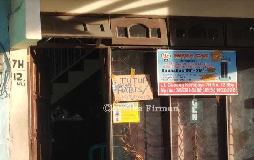 Sejumlah Gerai Isi Ulang Oksigen di Surabaya Pasang Pengumuman ‘Kosong’ dan ‘Habis’