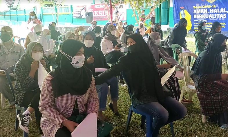 Pramuka Bersama Dinkes Beri Vaksinasi Pelajar dan Masyarakat