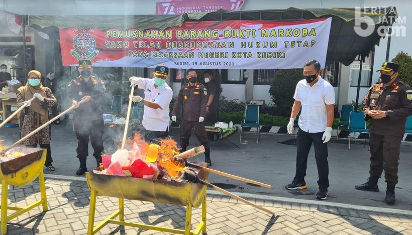 Ratusan Gram Sabu, Ganja, dan Pil Koplo Dimusnahkan