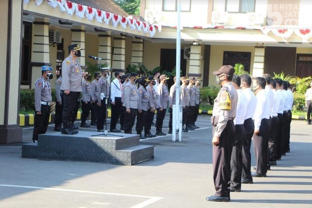 25 Anggota Polres Kediri Kota Raih Prestasi, Kapolres Beri Penghargaan