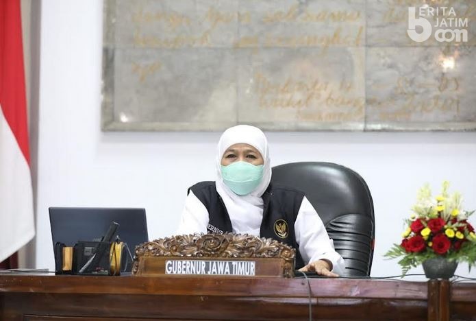 Sekolah Terbatas Dimulai di 20 Daerah, Khofifah Prioritaskan Vaksin Pelajar