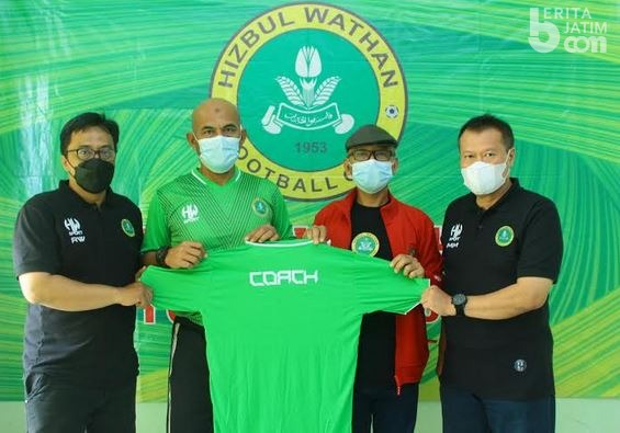 Herrie Setiawan Gantikan Yusuf Ekodono Tangano Hizbul Wathan FC