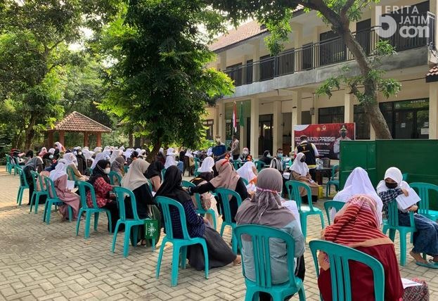 300 Santri Pondok Salafiyyah Bandar Kidul Suntik Vaksin Covid-19