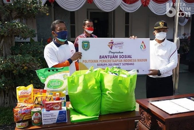 Peduli Warga Terdampak Covid, PPI Madiun Bantu 300 Paket Sembako
