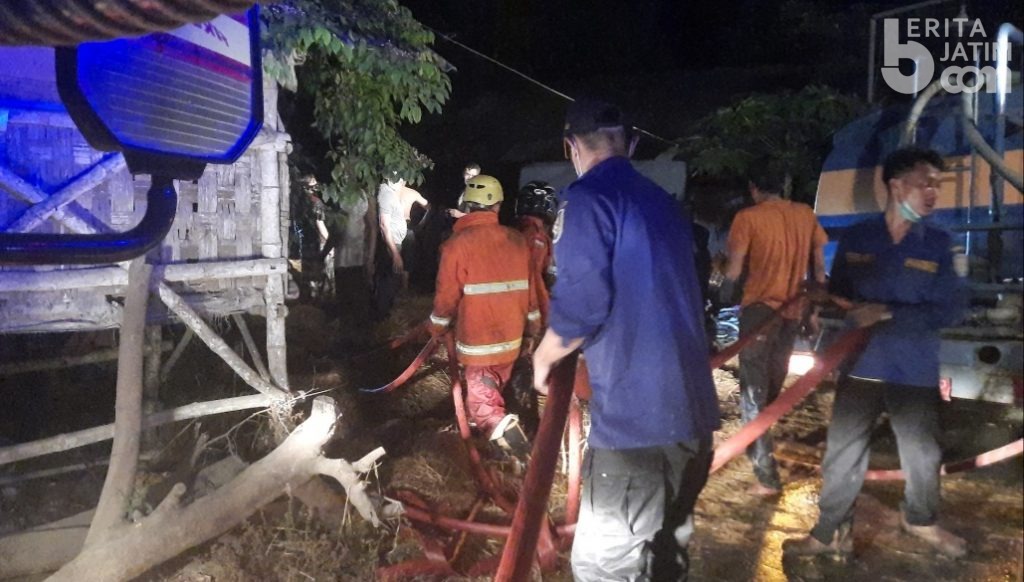 Bengkel Motor dan Kandang Sapi Terbakar, Sejumlah Motor Ikut Terbakar