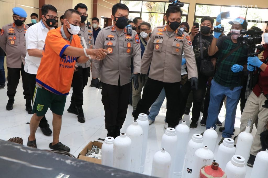 Polda Jatim Bekuk Pembuat Tabung Oksigen Palsu