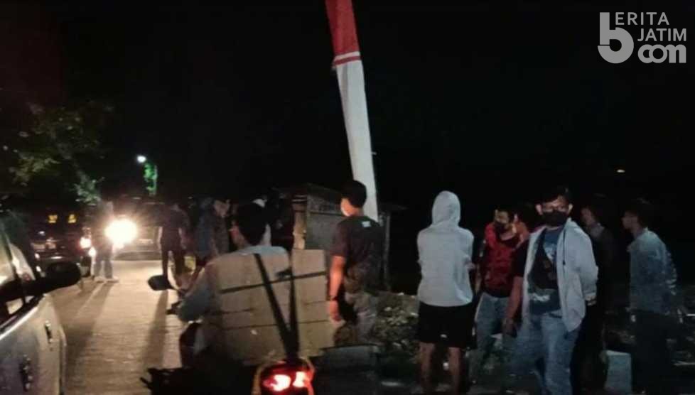 Dikeroyok Saat Naik Motor, 2 Pemuda di Tuban Babak Belur