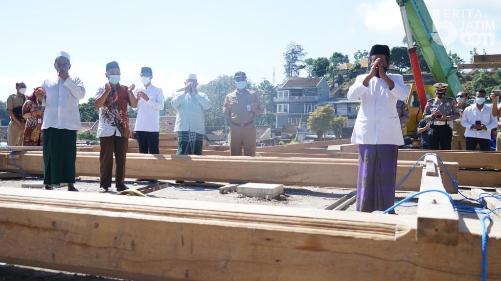 1 Suro, Soko Guru Masjid Ki Mageti Magetan Didirikan
