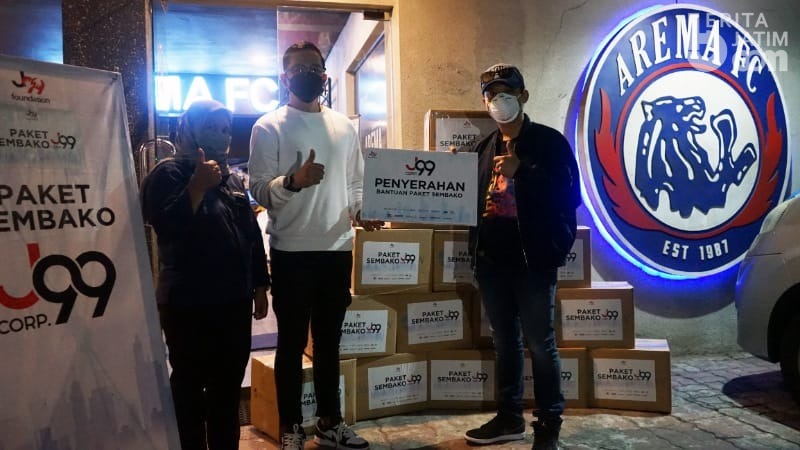 Aremania dan Panti Asuhan Dapat Seribu Paket Sembako dari Presiden Klub