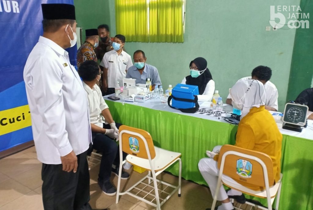 Wabup Sumenep Ajak Ortu Siswa Izinkan Anaknya Vaksin