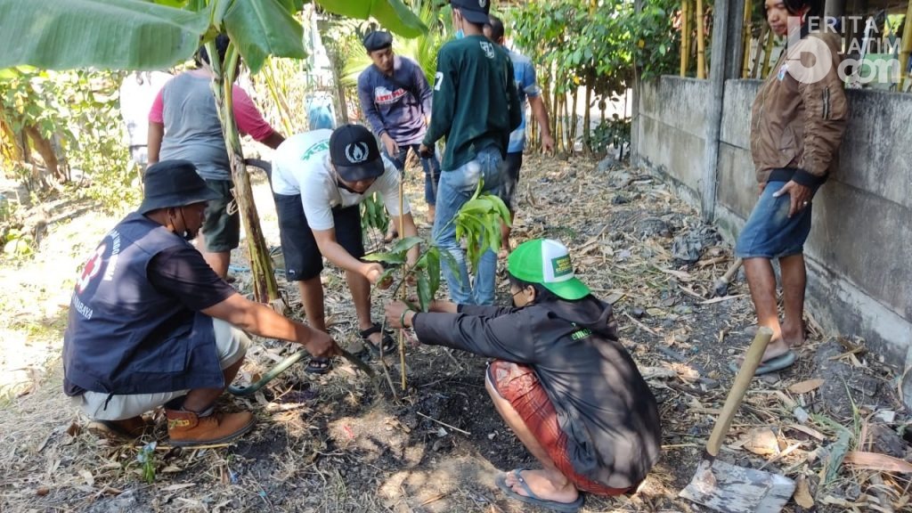 Kelompok Pecinta Alam dan Bonek Waru Sidoarjo Ini Mencengangkan