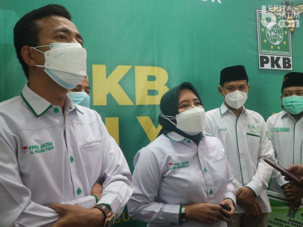 Bantu Yatim Korban Covid-19, Fraksi PKB DPRD Jatim Salurkan Rp 50 Juta
