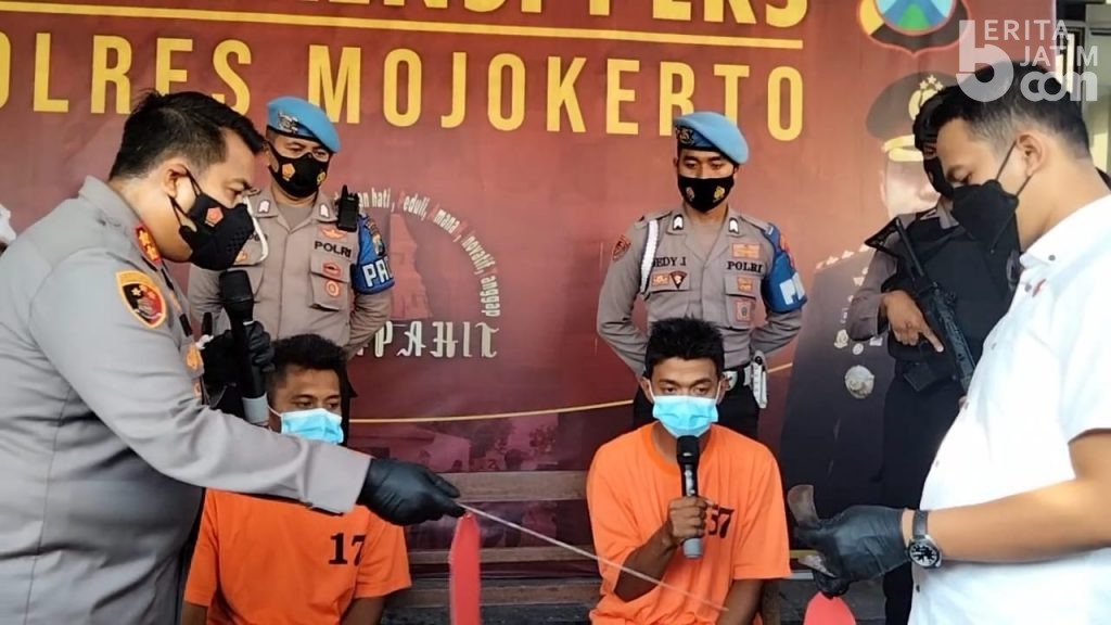 2 Pencuri Todongkan Pedang ke Korban, Begini Nasibnya saat Tertangkap Polres Mojokerto