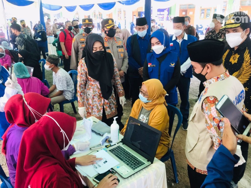 Percepatan Vaksinasi, Giliran Santri di Kabupaten Mojokerto Terima Vaksin