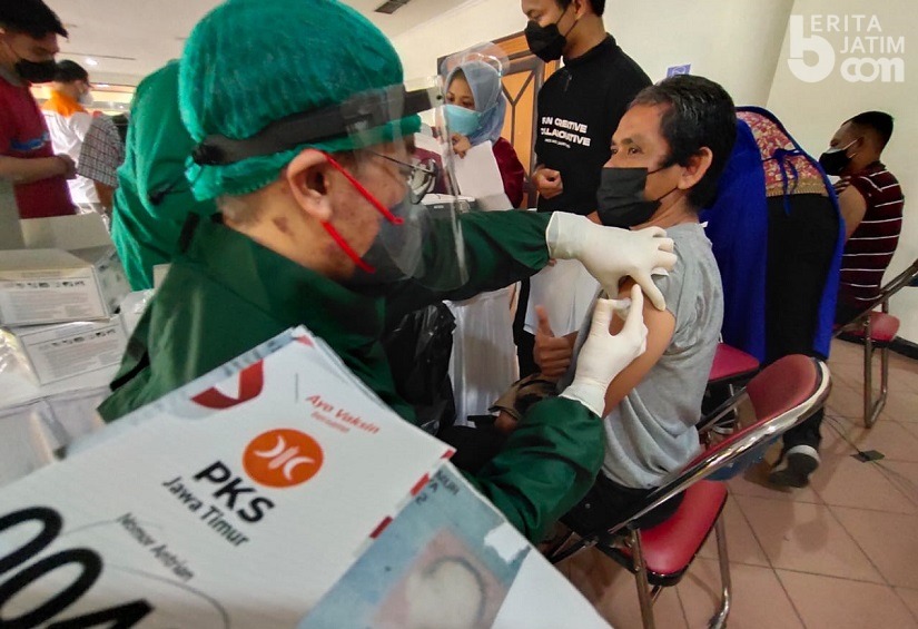 Gelar Vaksinasi 1000 Dosis, Warga: Terima Kasih PKS Jatim
