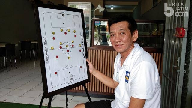 Persedikab Resmi Tunjuk Tony Ho Pelatih Kepala