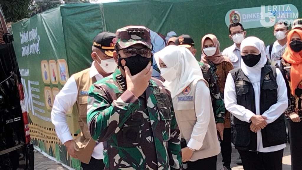Kunjungi Mojokerto, Panglima TNI: Jadikan Masker dan Isoman Kebiasaan Baru