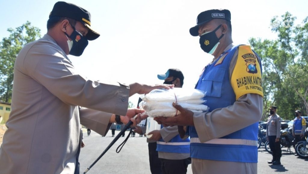 Polres Pamekasan Distribusikan Perlengkapan KTS