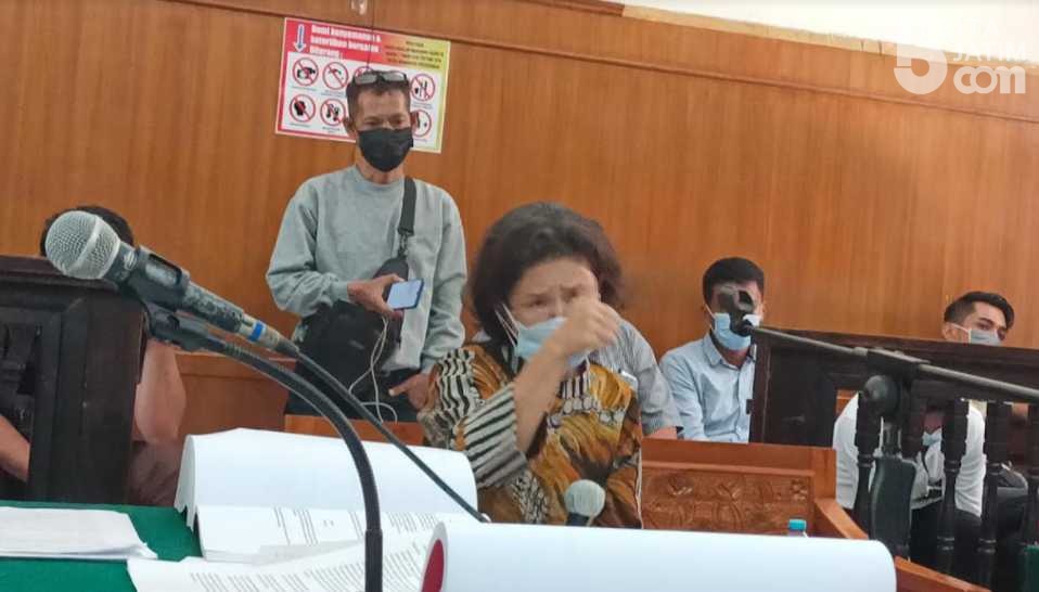 Kelabuhi Korban, Ratu Tipu Lily Yunita Catut Nama Wabup Blitar