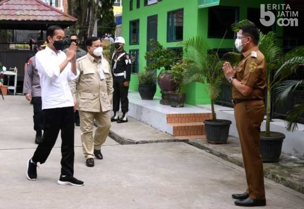 Presiden Joko Widodo Tinjau Vaksinasi Pelajar di Kota Samarinda