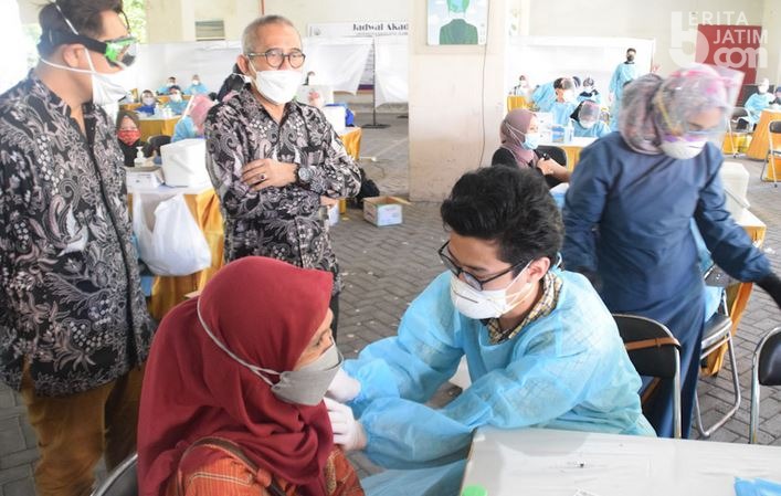 Vaksinasi Tertib dan Tak Berdesakan, Warga Merasa Nyaman