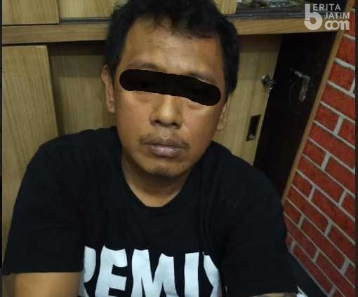 Ambil Dompet di Tugu Pahlawan Surabaya, Gofar Buron