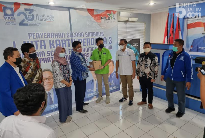 Bantu Kuota Internet untuk Belajar, PAN Jatim Bagikan Sejuta Kartu Perdana