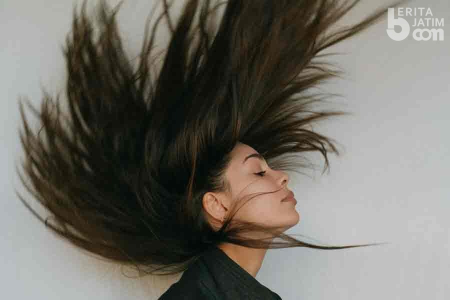 Alternatif Dry Shampoo yang Mungkin Sudah Kamu Miliki di Rumah