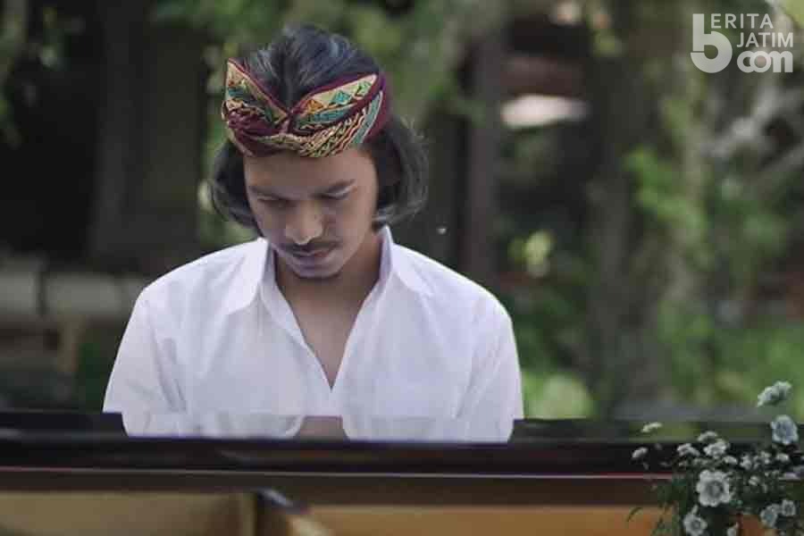 Alffy Rev Musisi asal Mojokerto yang Trending bersama Wonderland Indonesia