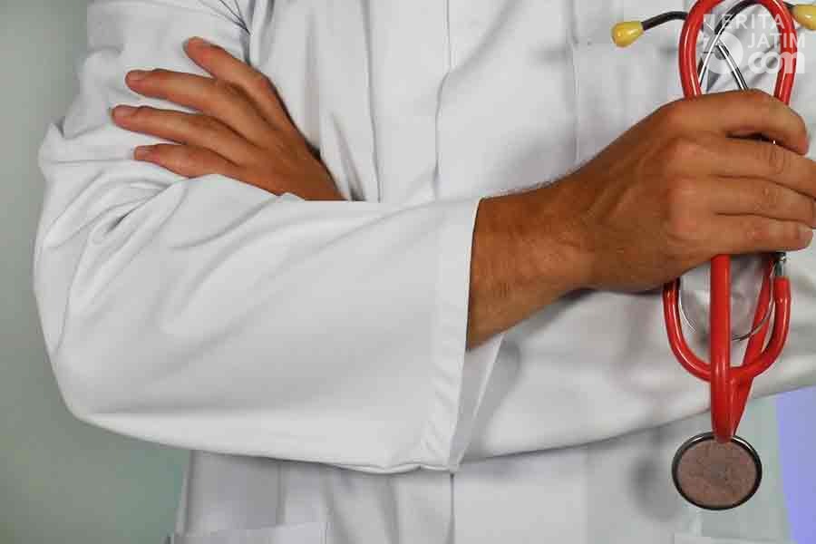 Mengapa Dokter Menggunakan Jas yang Berwarna Putih?