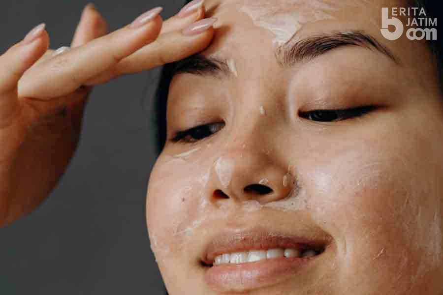 5 Penyebab Kanker Kulit, Sering Menggunakan Make Up hingga Baju Terbuka