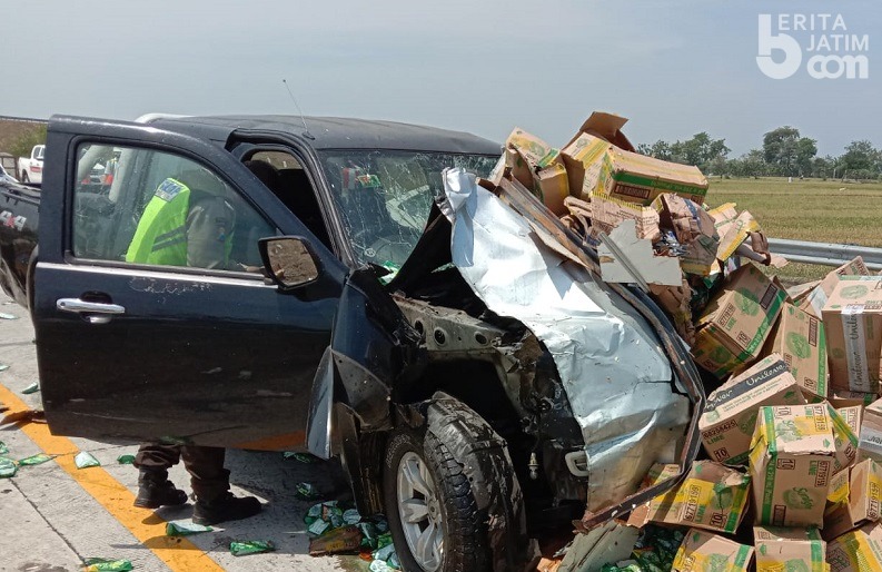 Tiga Kendaraan Kecelakaan Beruntun di Tol Jombang – Mojokerto