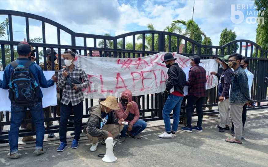 Pemuda Madura Raya Aksi Bela Petani Tembakau