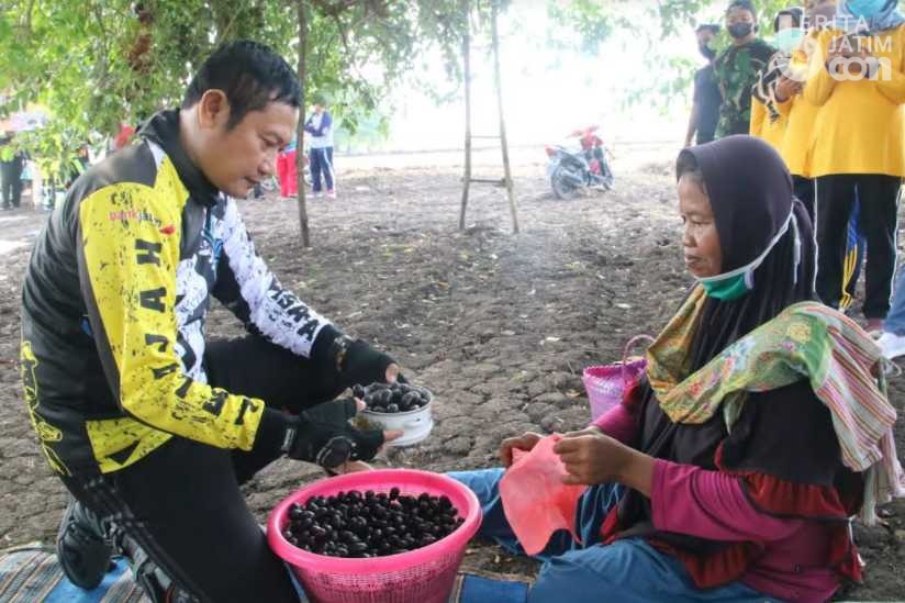 Bupati YES Ingin Kembangkan Pohon Berusia 50 Tahun Sebagai Wisata Baru Lamongan