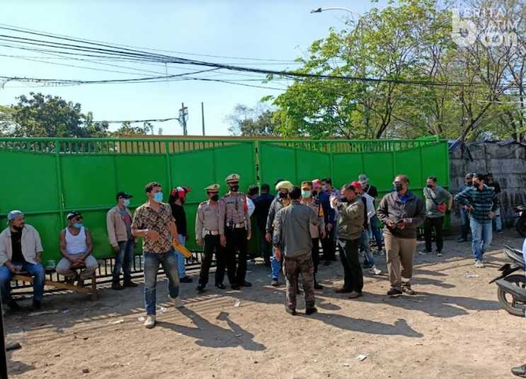 Ricuh Sengketa Lahan di Margomulyo Surabaya, Polisi Melerai 2 Pihak