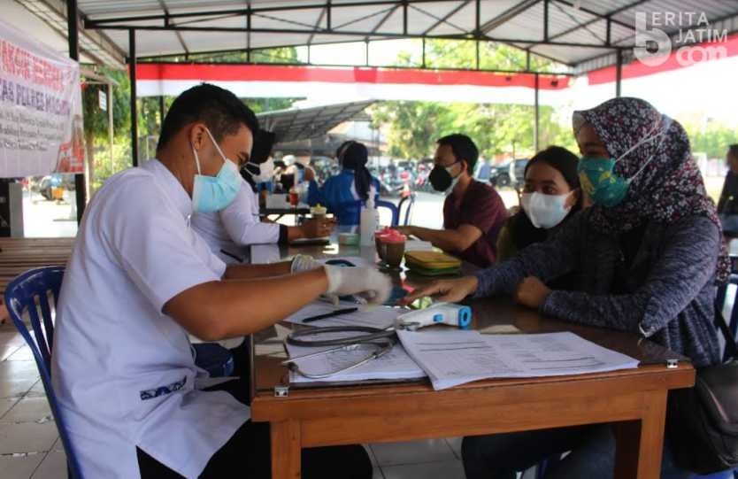 Pemohon SIM di Madiun Dapat Vaksin Gratis